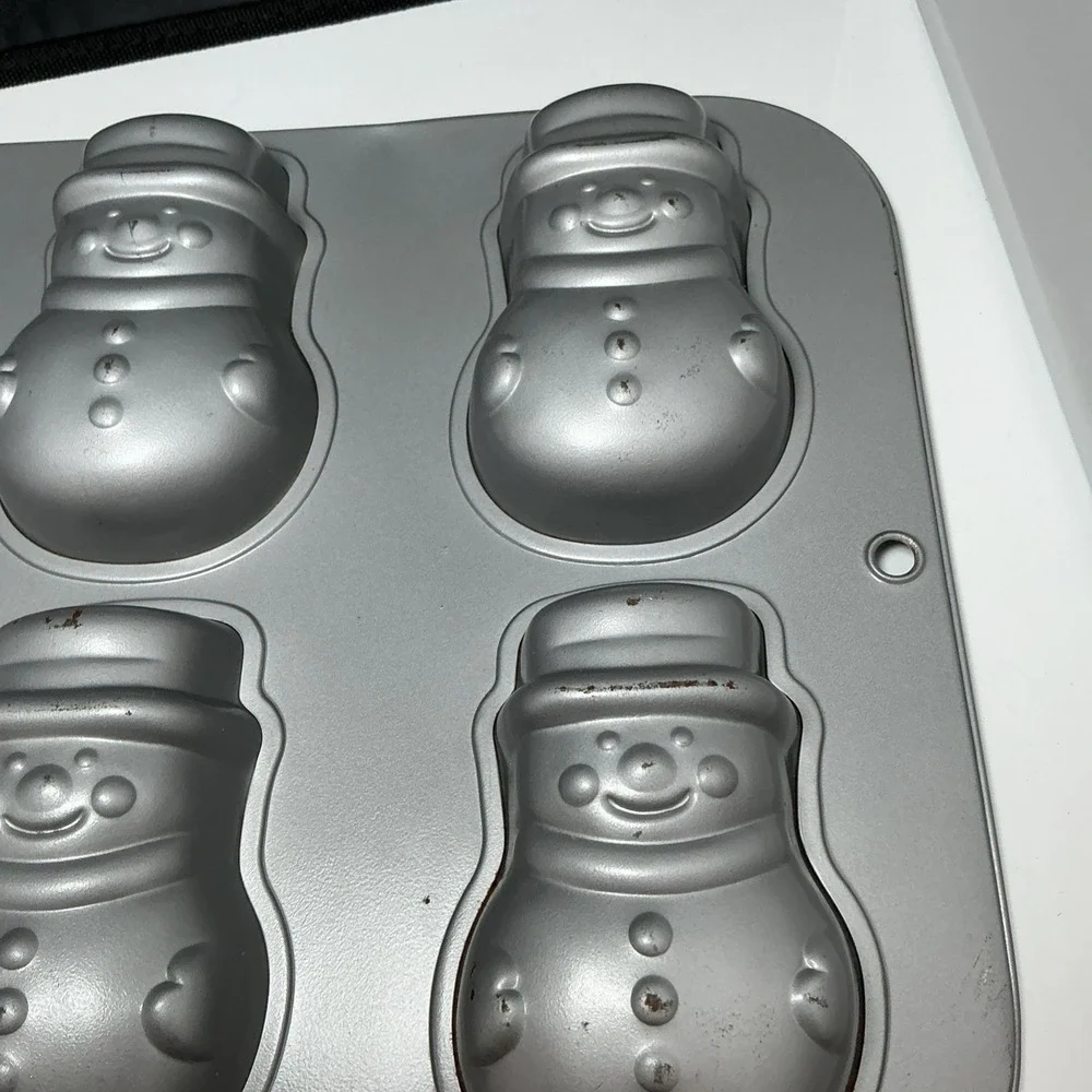 Vintage Aluminum Snowman Cupcake Pan & Cake Pan Lot 2